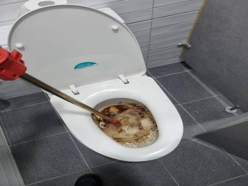 판교 변기막힘 작업사례 11