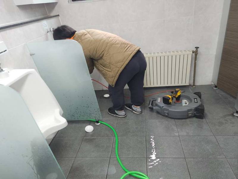 판교 소변기막힘 작업사례 4